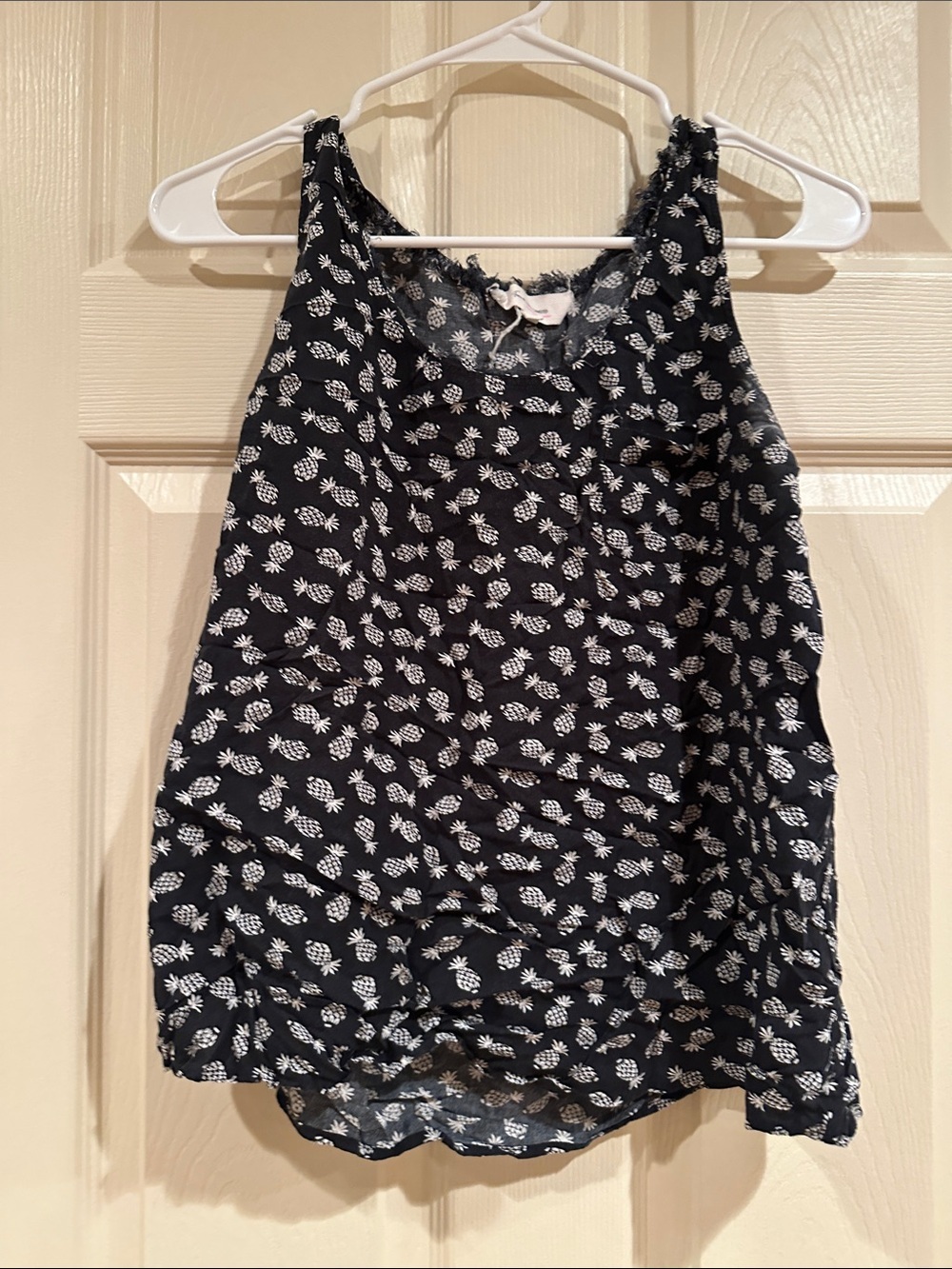 Two by Vince Camuto Black Tank with White Pineapple Print